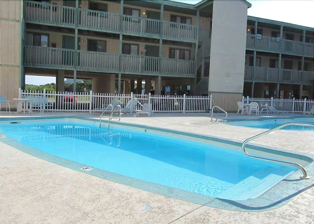 Las Palmas 121 Condo