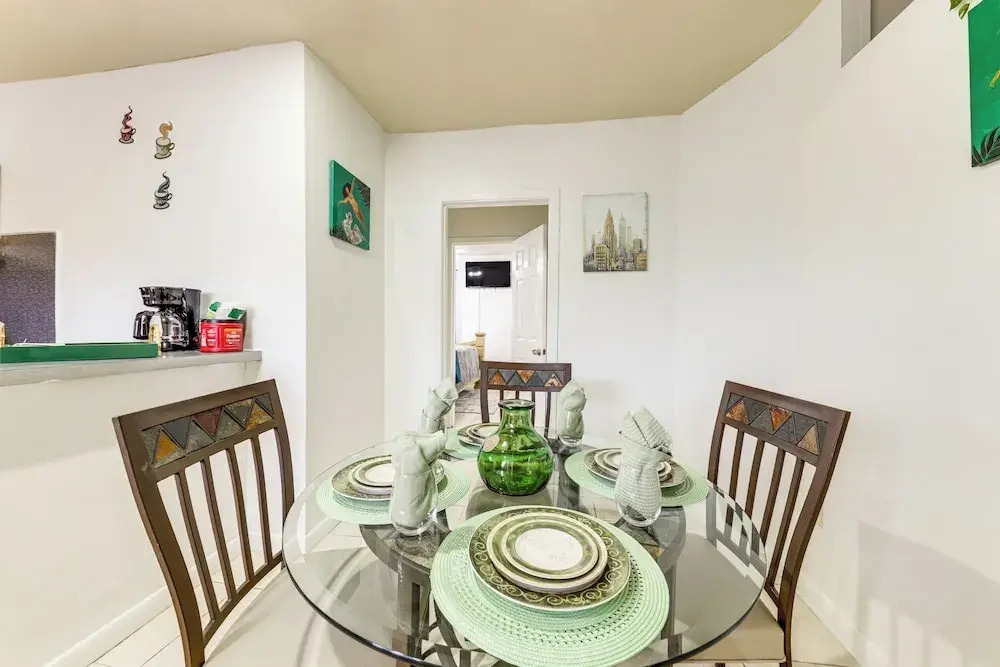3 Mi to Beach: Pet-friendly Gem in Hollywood