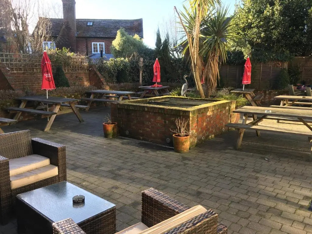 The White Hart pub and rooms