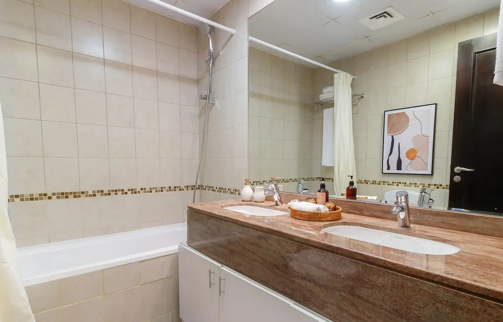 Manzil - Stylish 2BR in Dubai Marina nr Dubai Eye