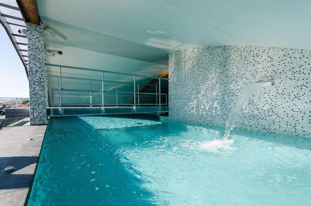 Отель Goldstar Resort