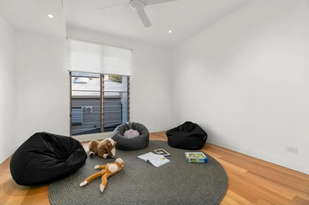 Seaview Tce Spectacular Home with Stunning Ocean and Headland Views