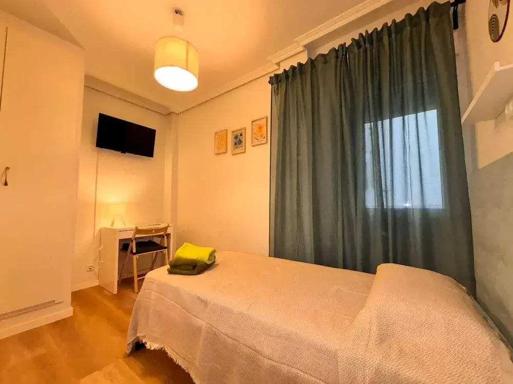 Rooms Carlos, next to Plaza Mayor