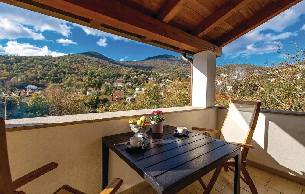 Beautiful Home in Matulji With 3 Bedrooms, Wifi and Outdoor Swimming Pool