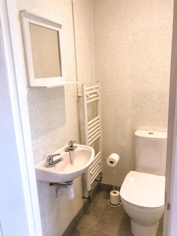Rabbits Warren, A 2 Bed Holiday Let in The FOD