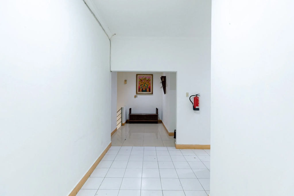 RedDoorz Plus @ Jalan Iskandar Muda Medan