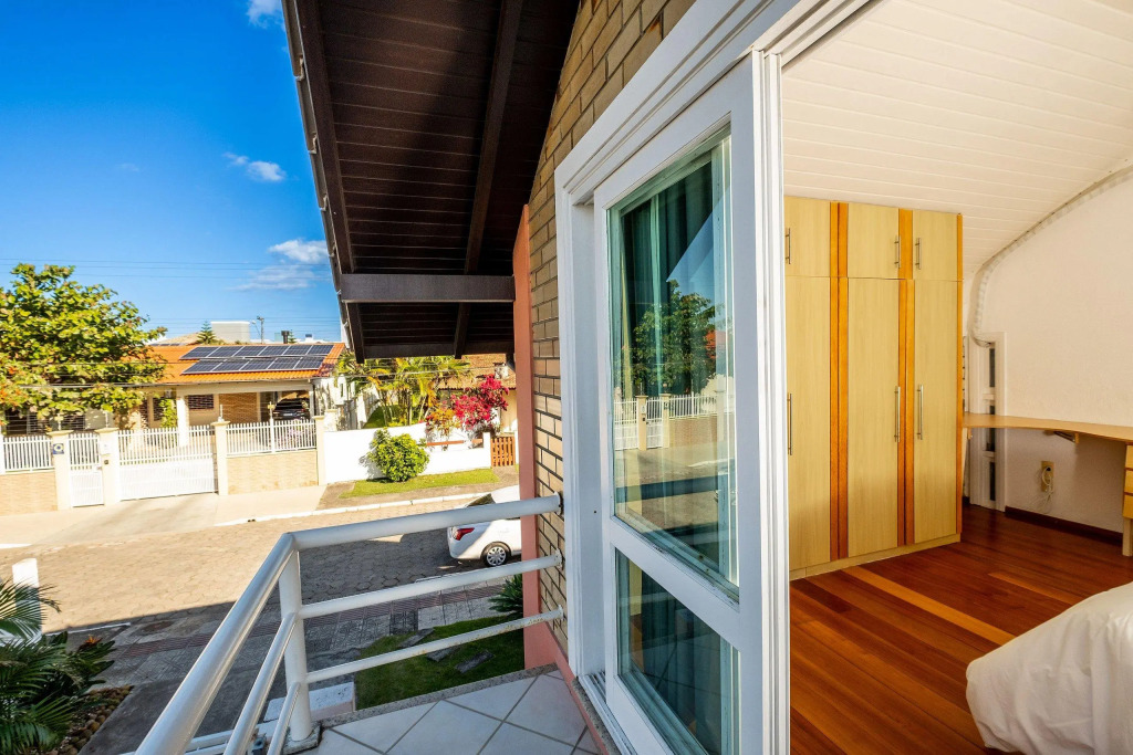 Casa Com Piscina, 3 Suítes E 500m Da Praia Stm188