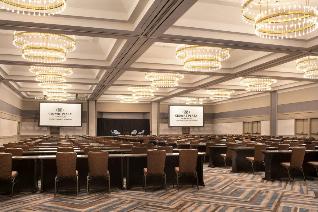 Crowne Plaza Atlanta Perimeter at Ravinia by IHG
