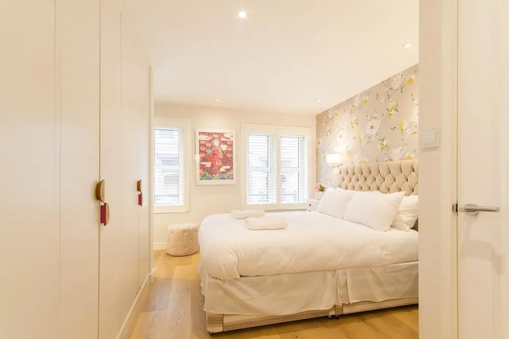 2 Bed, 2 bath flat in Covent Garden