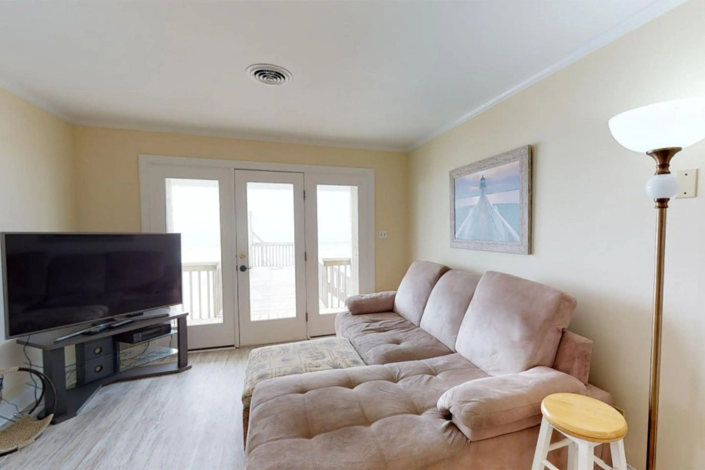 Absolute Beach by Oak Island Accommodations