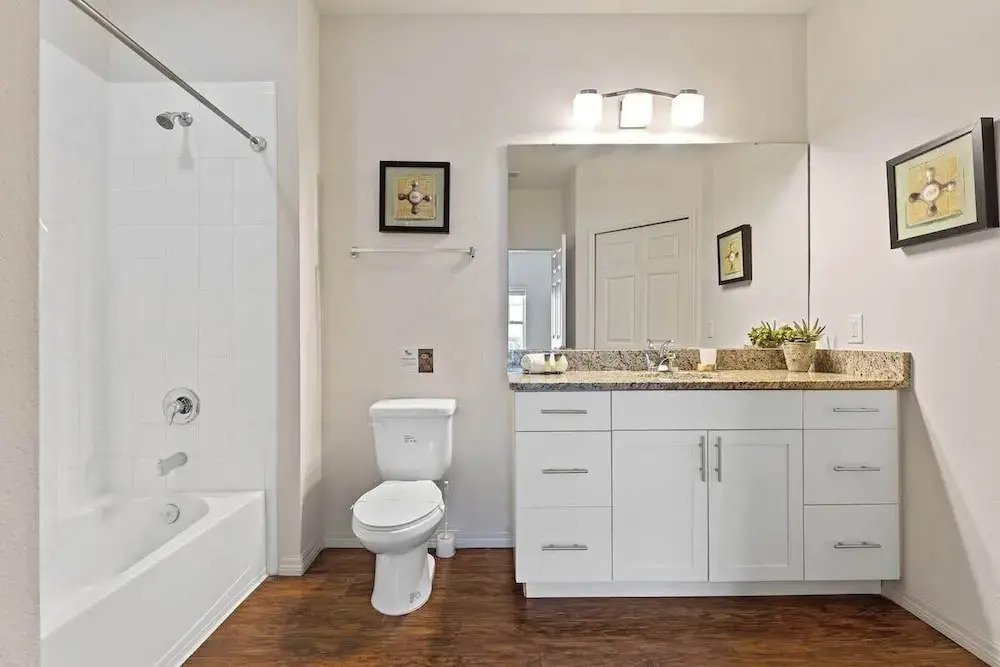 Kissimmee 4BR Townhouse: Perfect for Families
