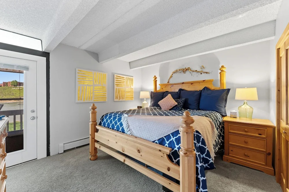 Anchorage West Condos Building 10, Unit #105