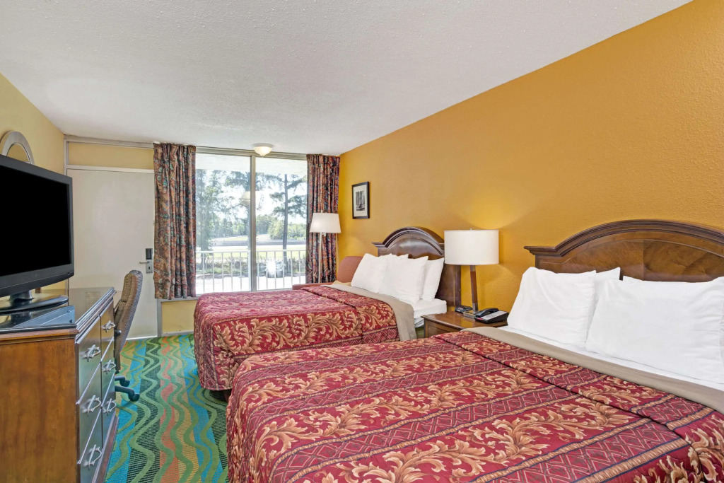 Days Inn by Wyndham Norfolk Military Circle