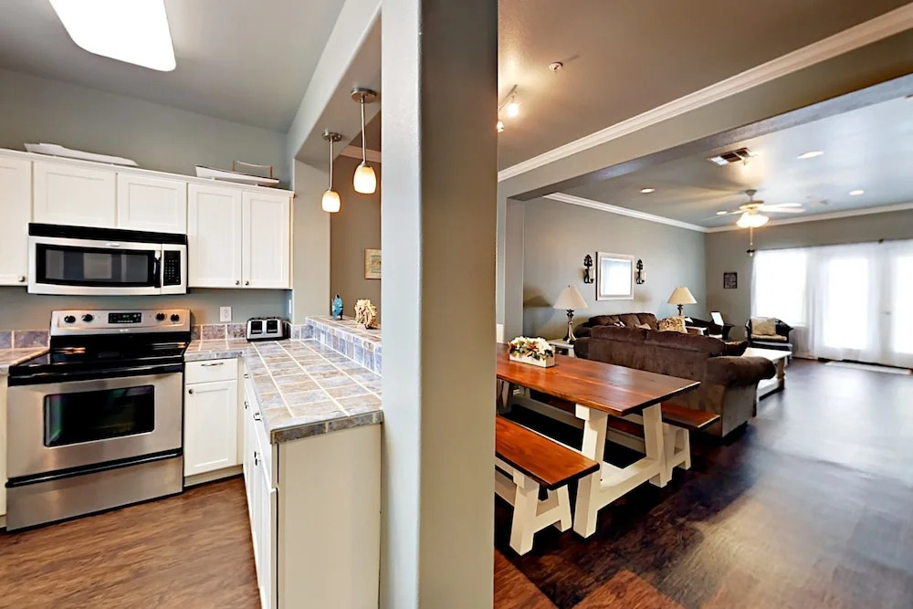 Coconutties - Three Bedroom Condo
