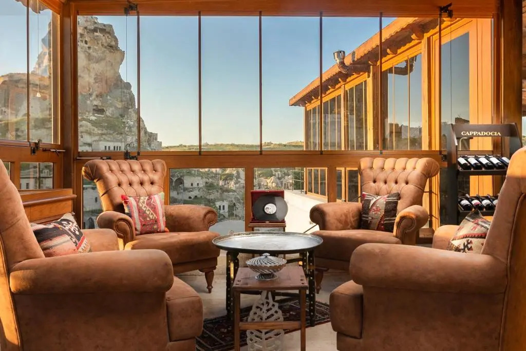 Cappa Via Cave Hotel
