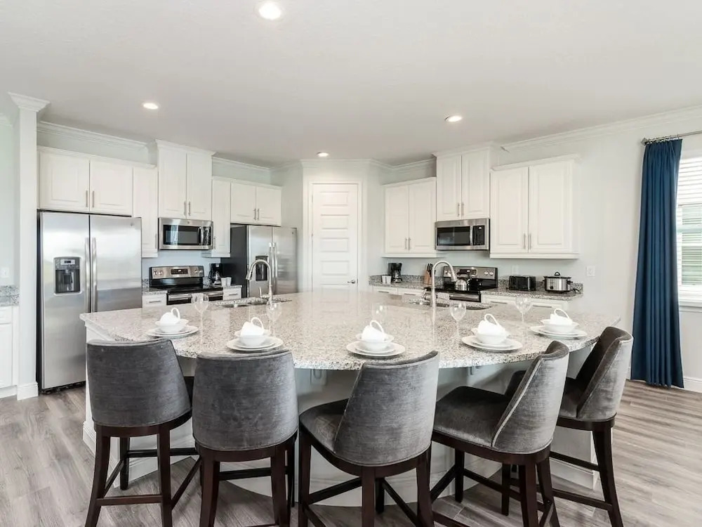 Luxurious 14br / 14ba Private Pool + Spa 14 Bedroom Home