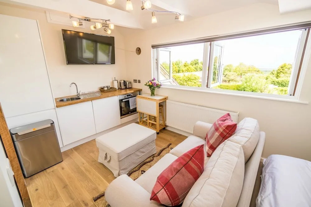 Sea View Holiday Flat - Covehurst Bay