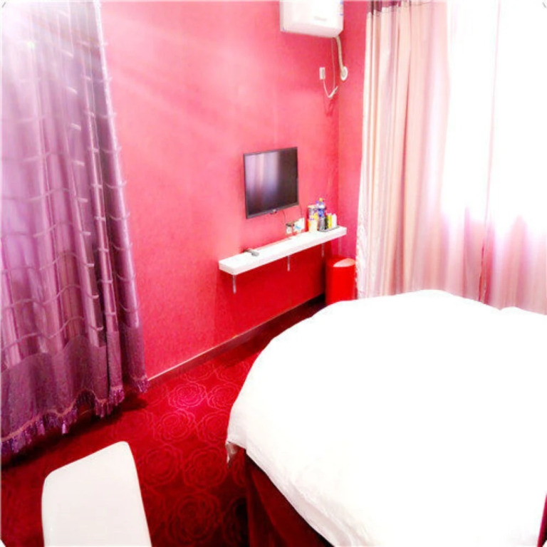 Shengfeng Forrest Holiday Hotel