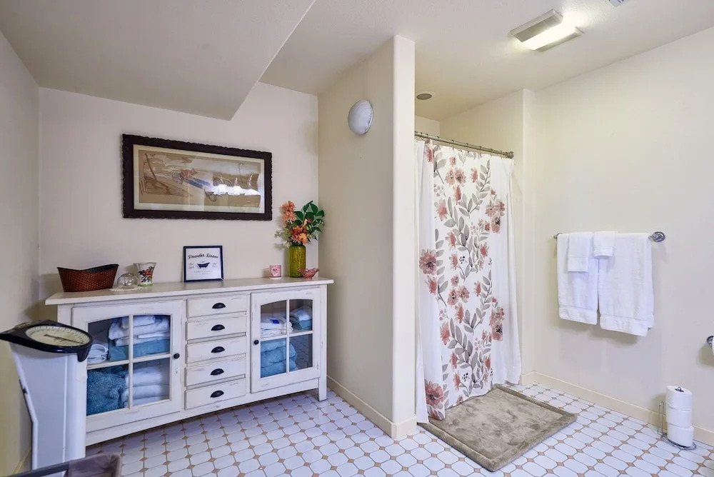 Scenic Bay View Sublime In East San Jose! 2 Bedroom Home