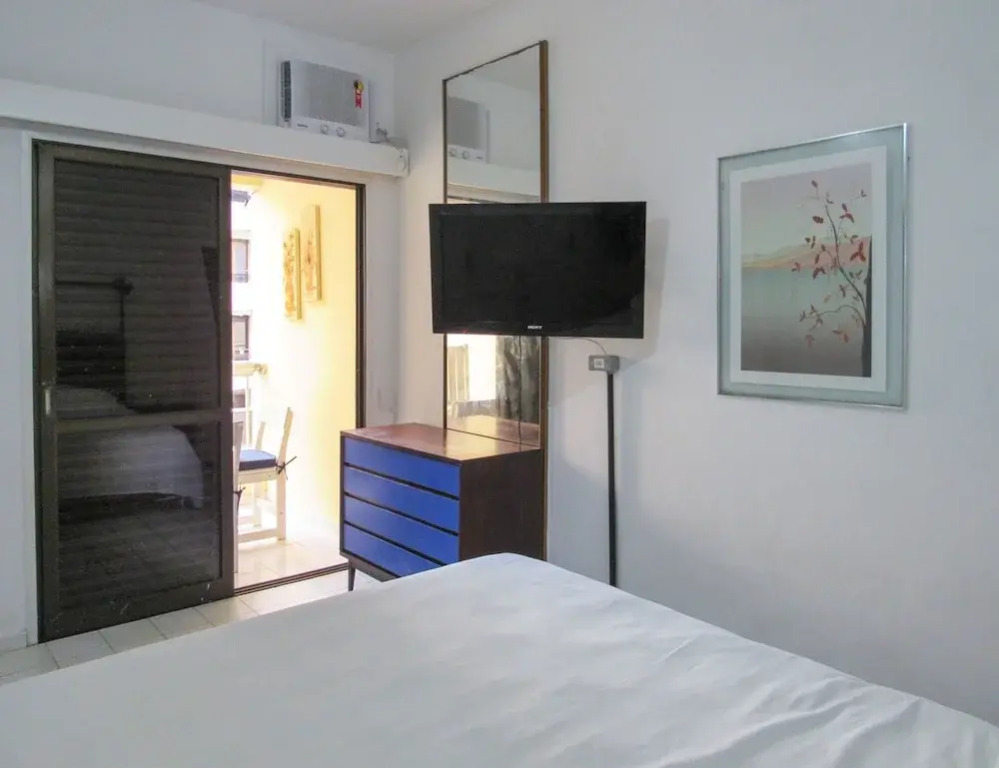 Apartamento a 70m da Praia de Pitangueiras SP