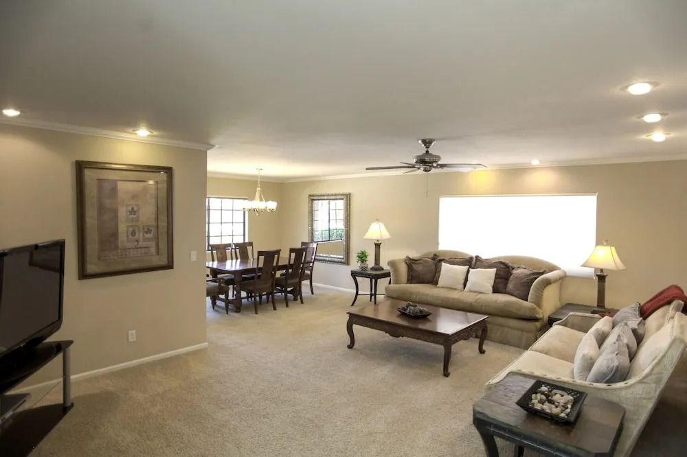 Avalon - 4 Bedroom Home - Scottsdale