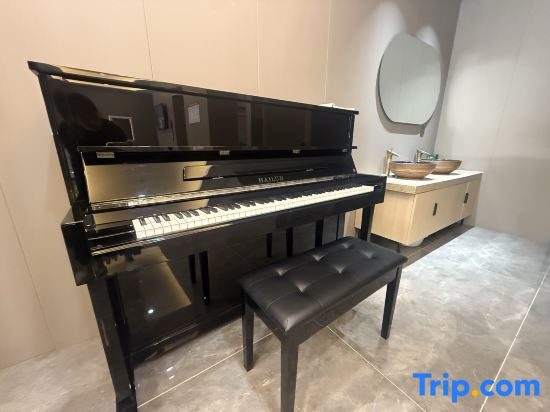 Lishu County Yifei Business Hotel