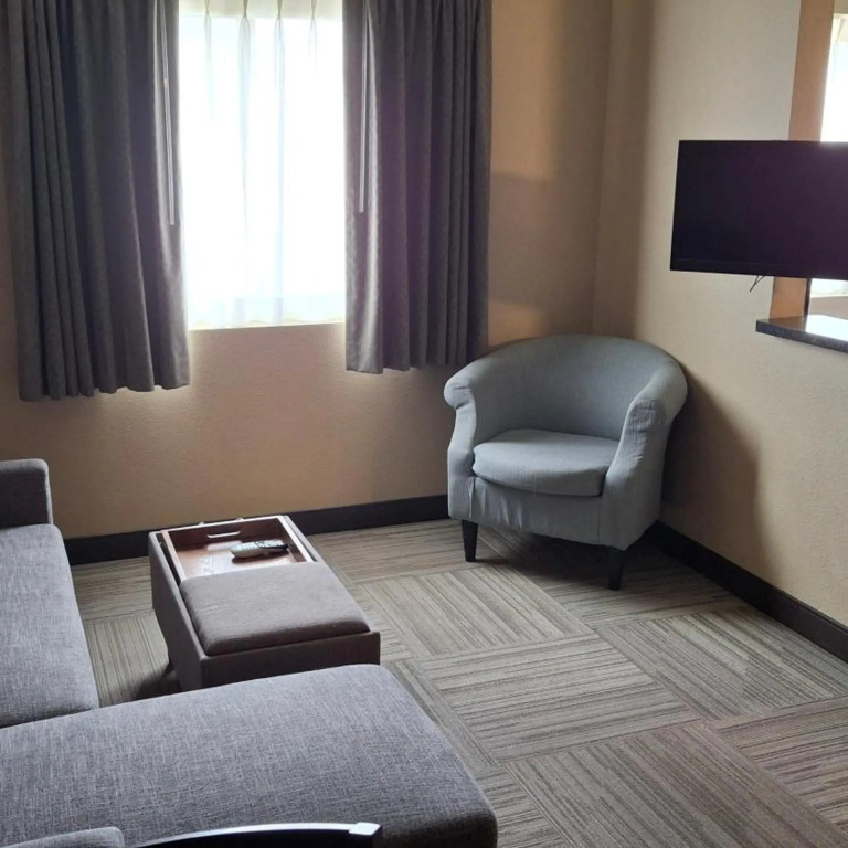 Island Suites