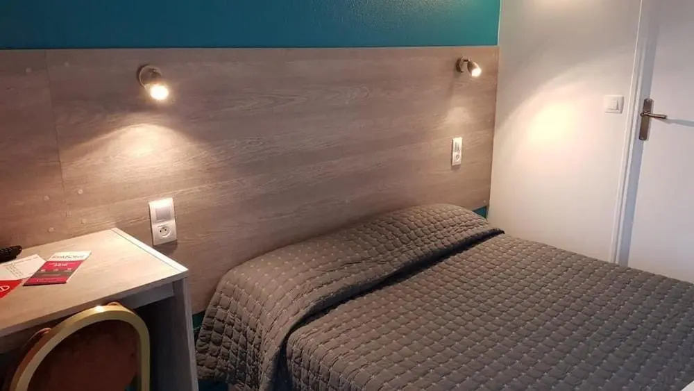 Fasthotel Roissy - Saint-Witz