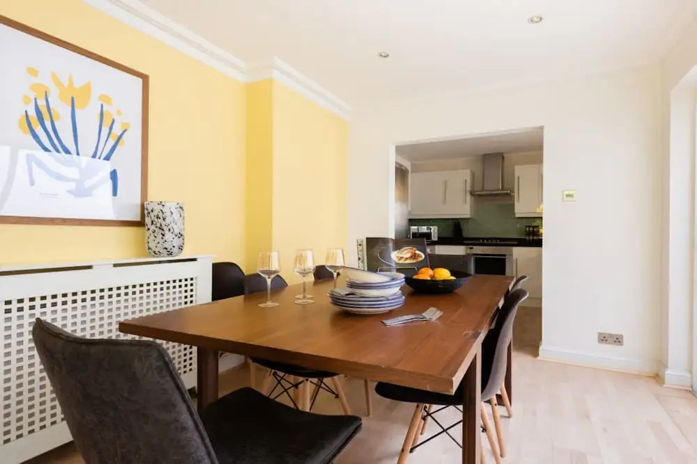 The South Kensington Place - Modern Bright 4bdr Townhouse