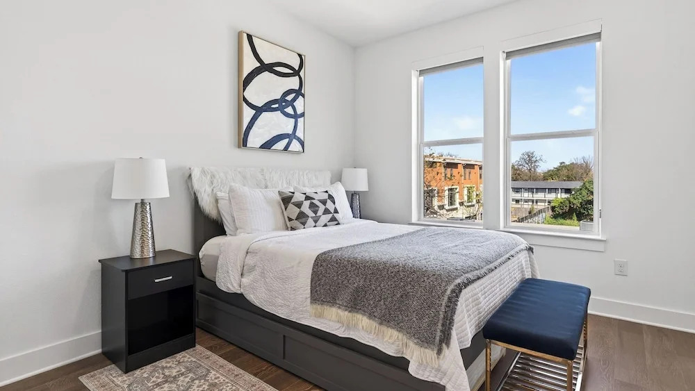 Rooftop Living in Central Austin Near UT, Dining & Music Concordia Retreat by Avantstay