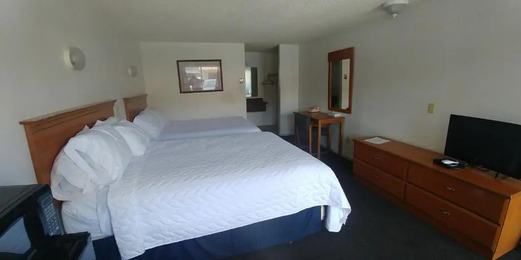 Thunderbird Motel