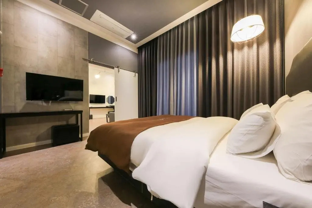 Merrymud Hotel