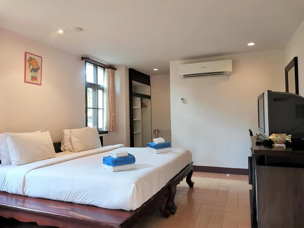 Holiday Villa, Lanta