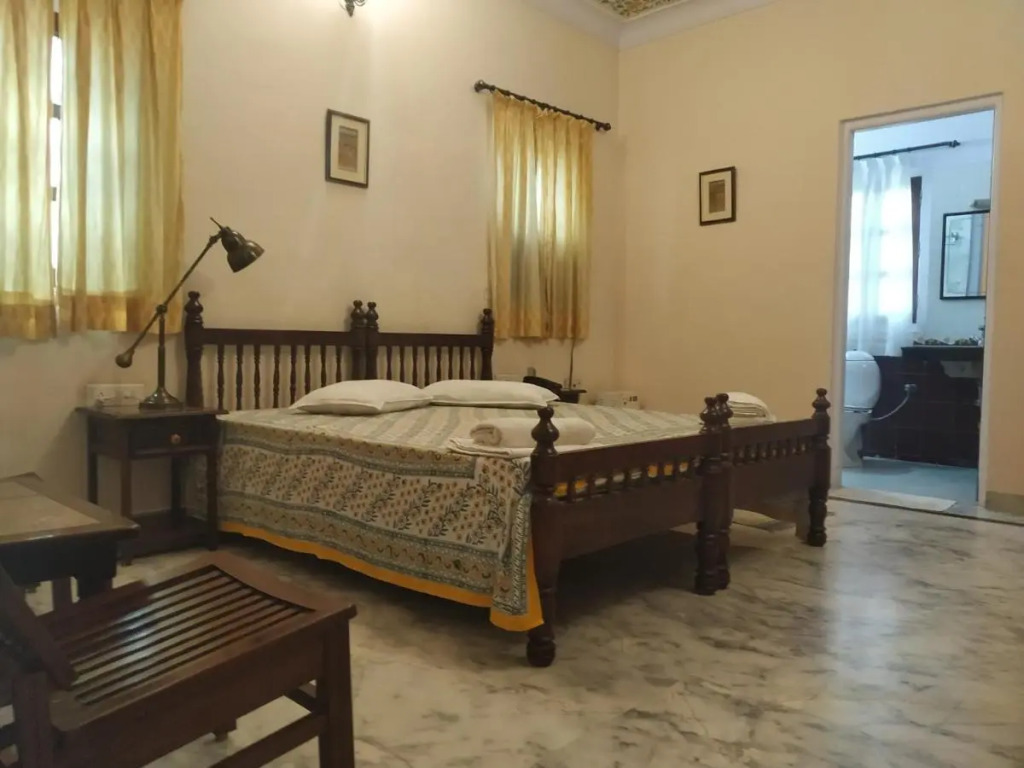 Anuraag Villa