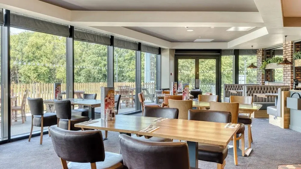 Premier Inn Bristol Parkway M32