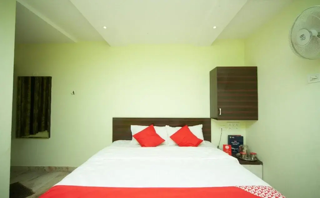 Sri Kumaran Residency By OYO Rooms