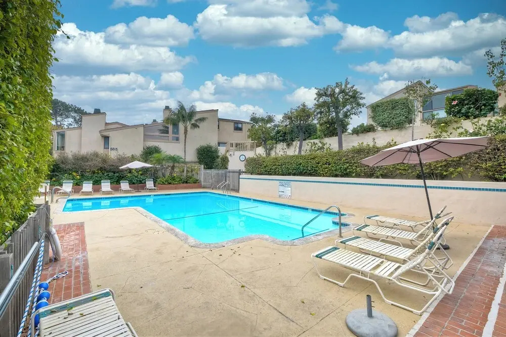 597 S Sierra Avenue - Unit 69