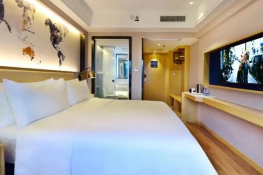 Wanhou Academy of Fine Arts Hotel (Yiyang Xiufeng Park Branch)