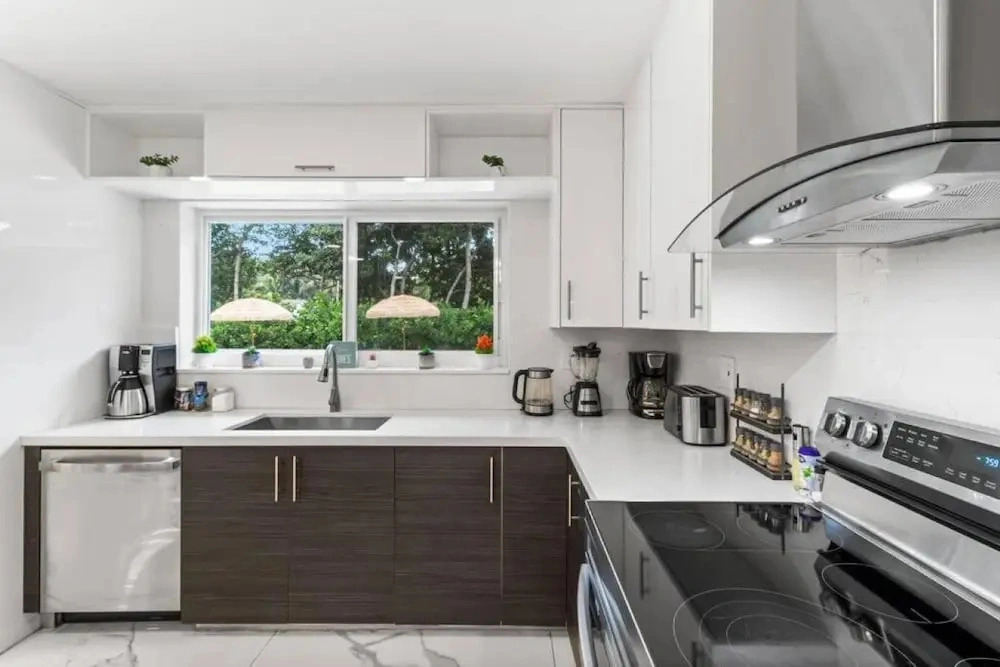 Villa Luxe - Modern by Glam Homes