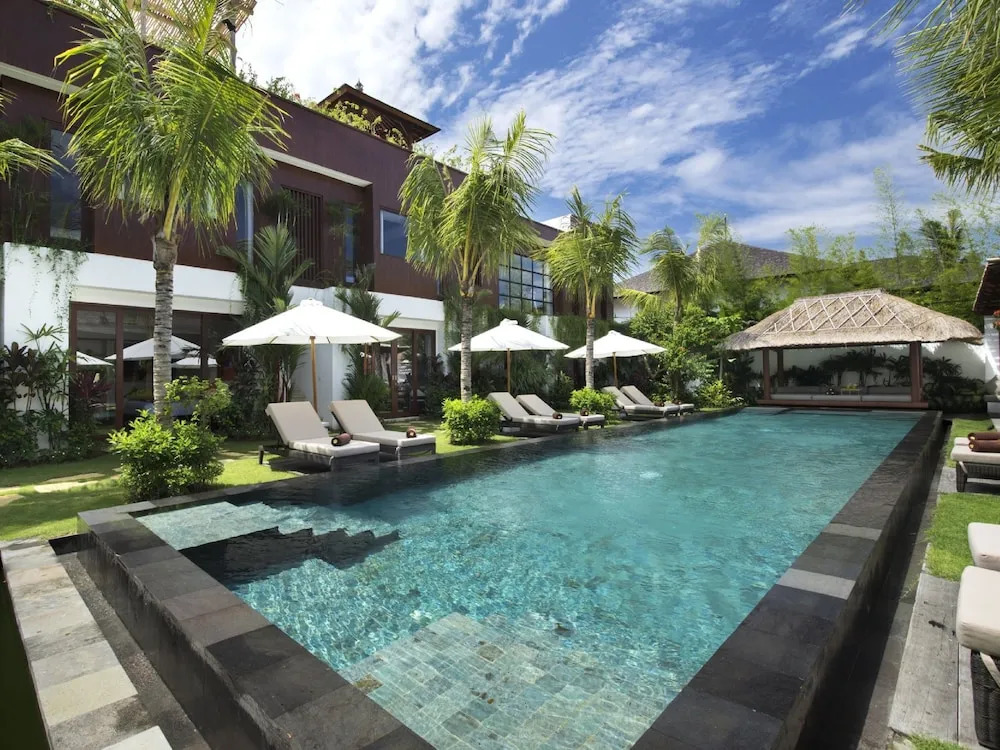 Villa Anam, 10 Bedrooms Private Villa in Seminyak