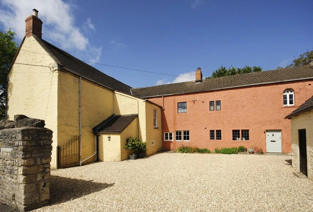 Beautiful 7 bedroom house hottub wifi