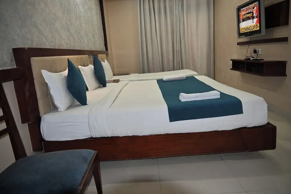 Hotel SJR