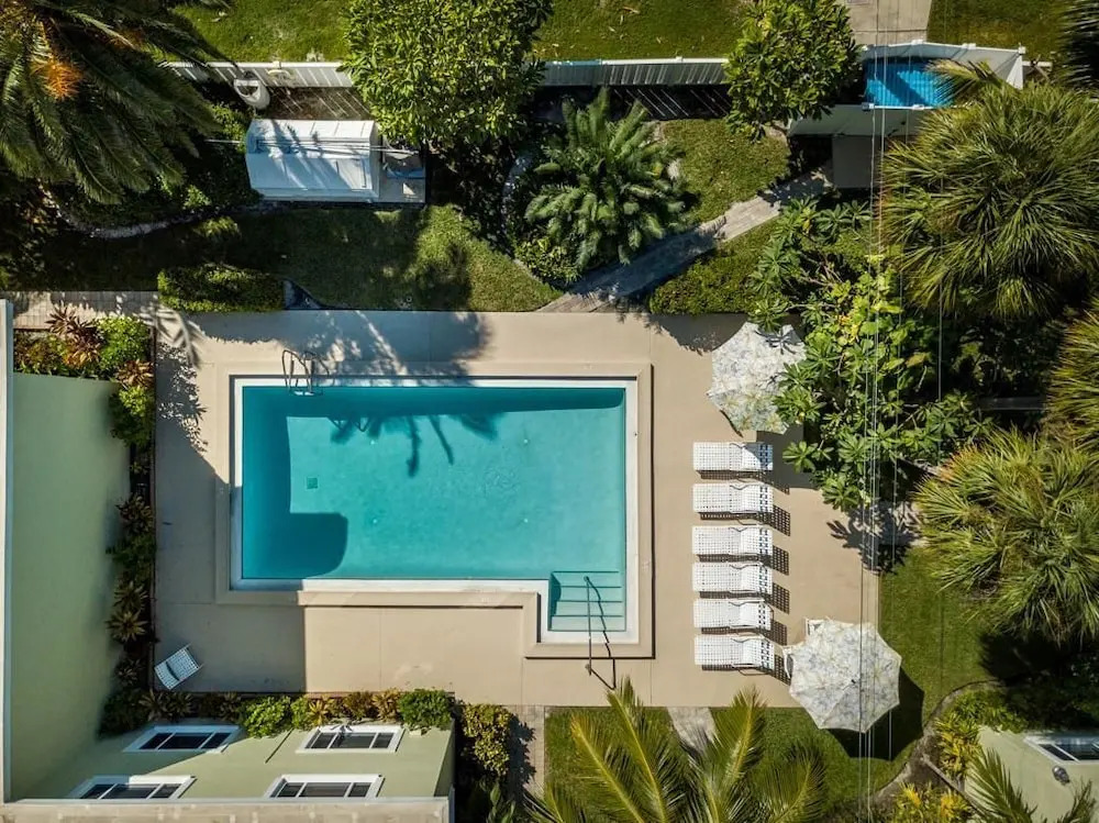 Palm Cay 5