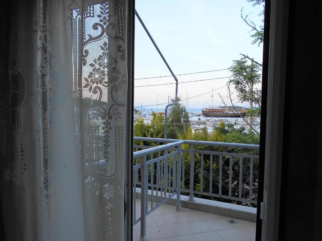 Sophies Apartments Ormos