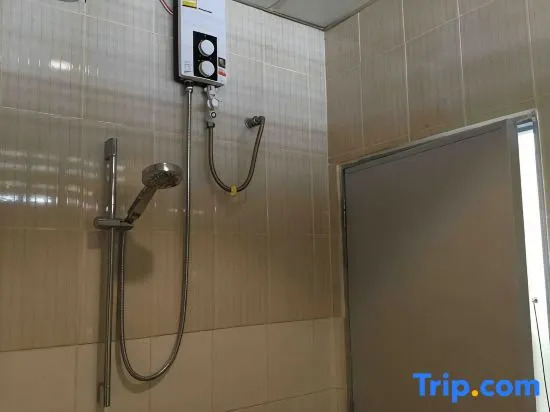 Phuket Town Budget House - Aircon Room #1
