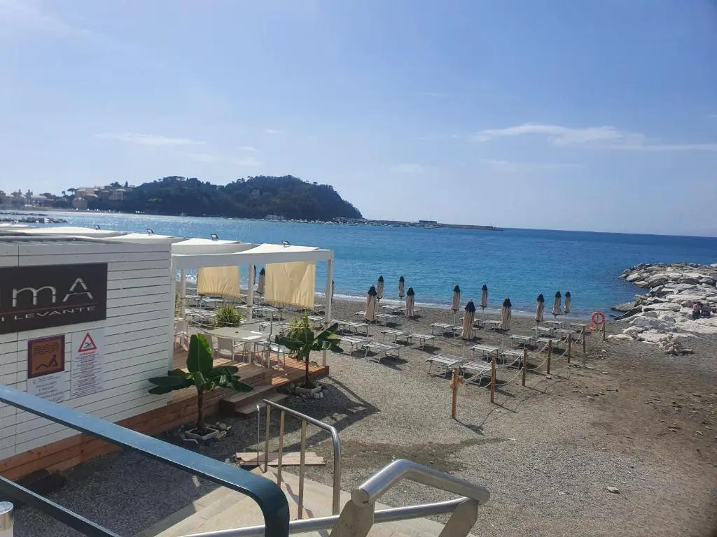 Fico32 Executive BeachServices&HalfBoard