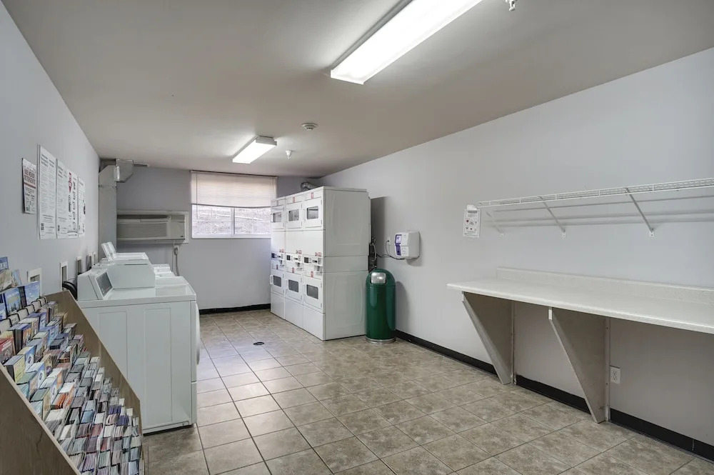 Savannah Suites