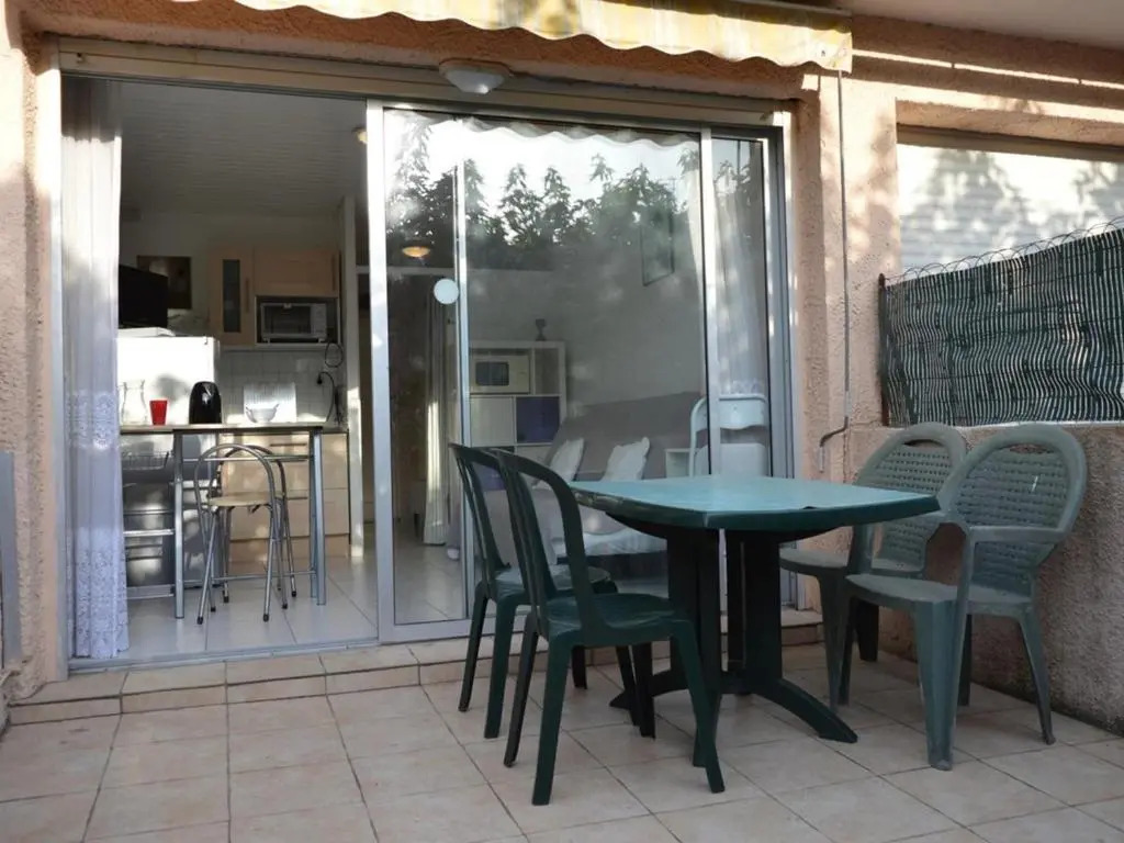 Appartement Le Grau d'Agde, 1 pièce, 3 personnes - FR-1-249-171