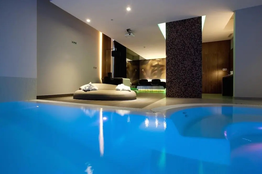Mood - Private Suites