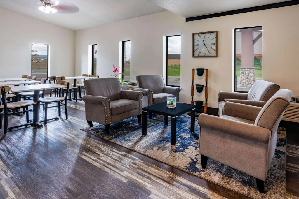 Super 8 by Wyndham Spokane Valley